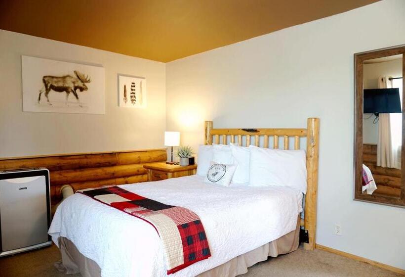 בית מלון כפרי Moose Creek Inn