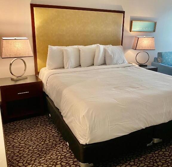 בית מלון כפרי Morro Shores Inn And Suites