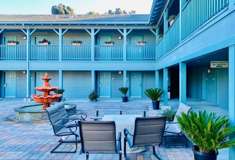 בית מלון כפרי Morro Shores Inn And Suites