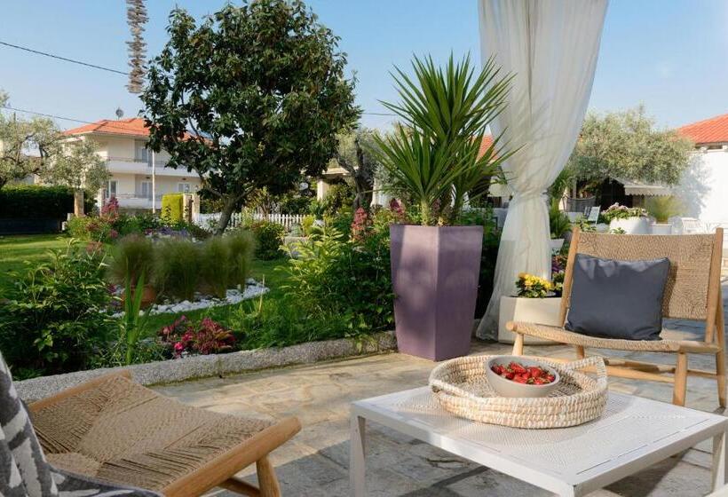هتل Nikoleta Luxury Villa