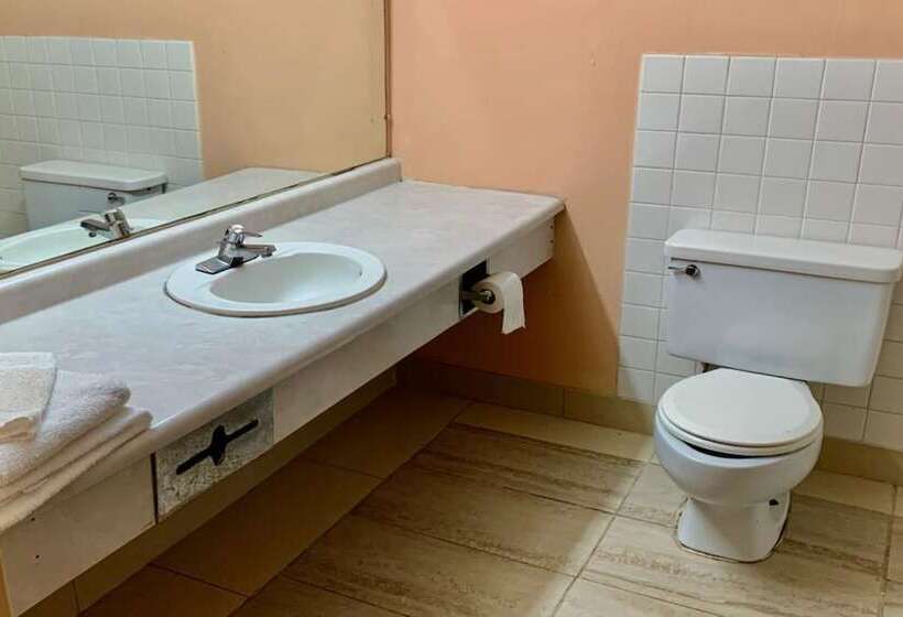 호텔 Red Carpet Inn & Suites Lima