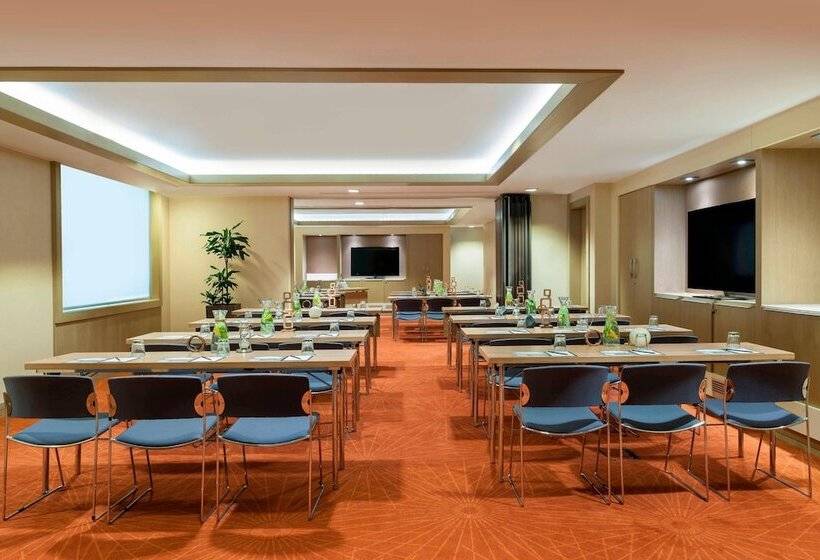 Fotos del hotel Renaissance Istanbul Polat Bosphorus:  35