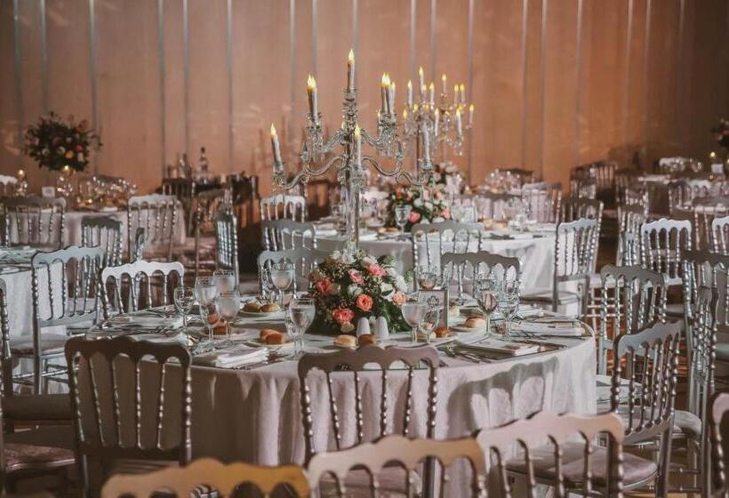 Fotos del hotel Renaissance Istanbul Polat Bosphorus:  45