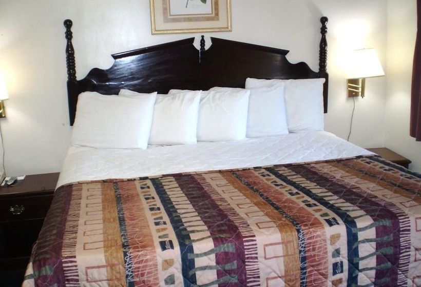 בית מלון כפרי Sunrise Inn Brownsville