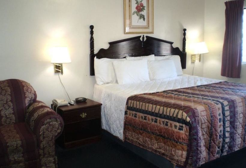 בית מלון כפרי Sunrise Inn Brownsville