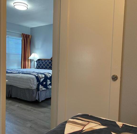 هتل The Palomar Inn