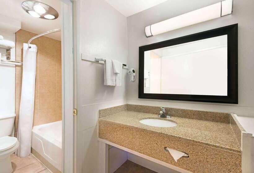 Fotos del hotel Travelodge By Wyndham Las Vegas Nm:  35