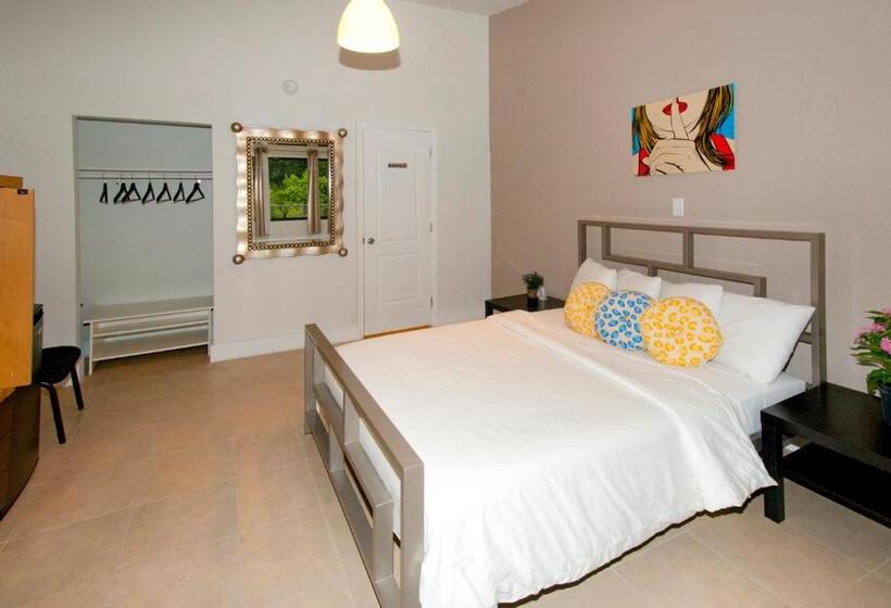 Shalimar Motel