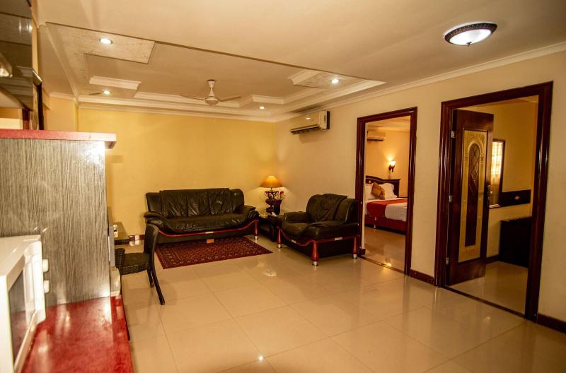 Urban Rose Hotel & Apartments