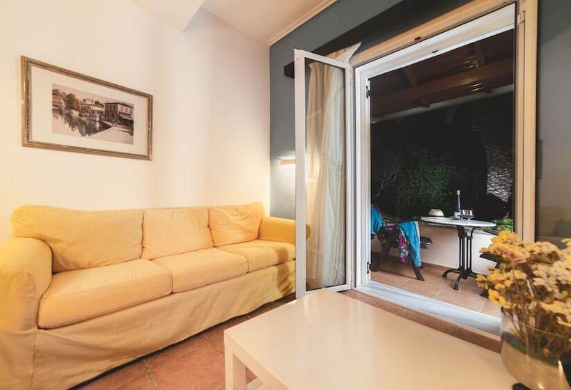 Villa Phoenix Apartments & Studios