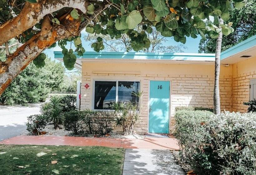 Drop Anchor Resort & Marina