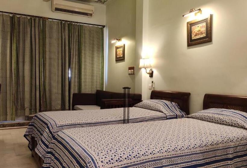 Fotos del hotel Arya Niwas:  2