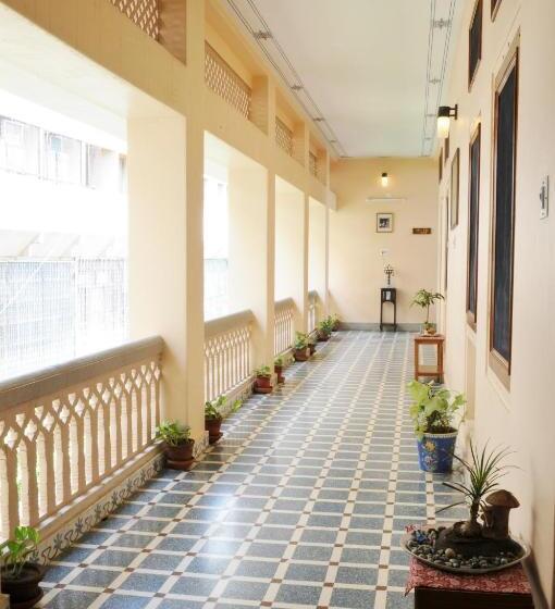 Fotos del hotel Arya Niwas:  11