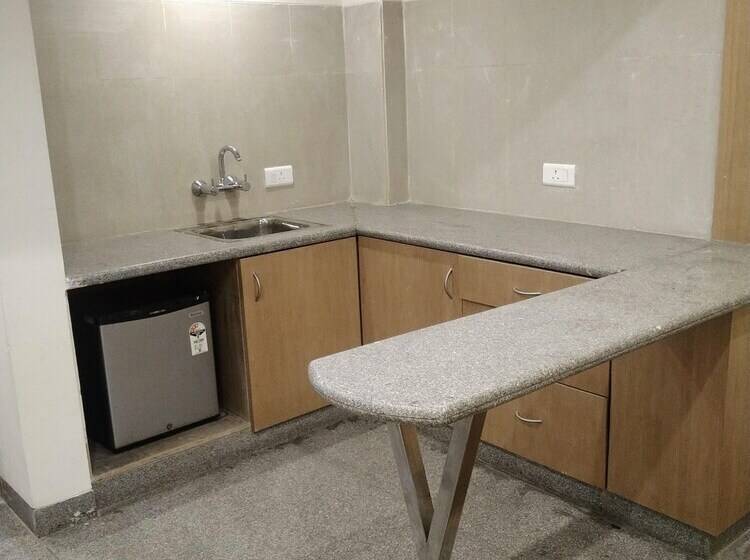 فندق Cambay Sapphire Neemrana
