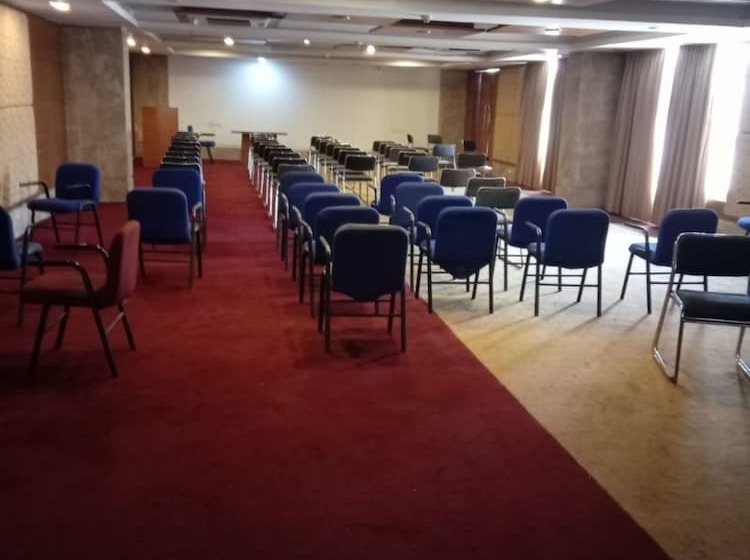 فندق Cambay Sapphire Neemrana