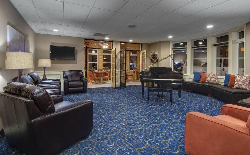 هتل Cherry Tree Inn & Suites