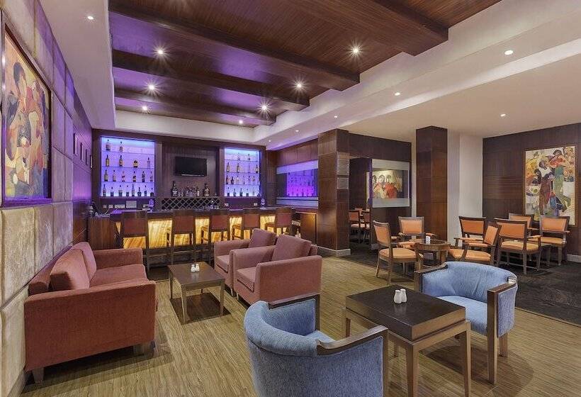 酒店 City Heart Sarovar Portico