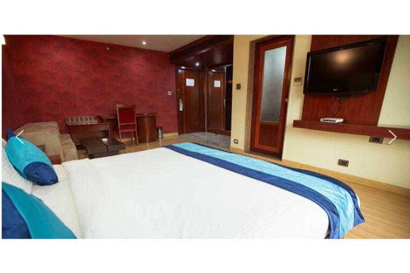 ホテル Confident Propus