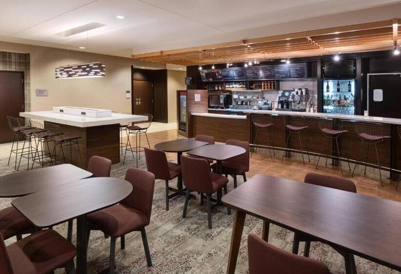 ホテル Courtyard By Marriott Pittsburgh Washington Meadow Lands