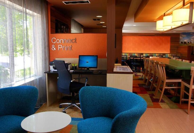 هتل Fairfield Inn & Suites Traverse City
