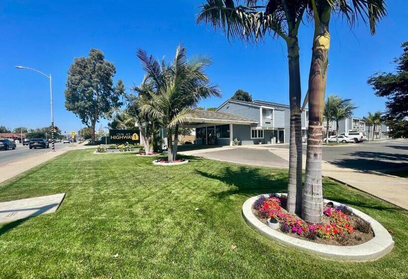 ホテル Inn At Highway 1