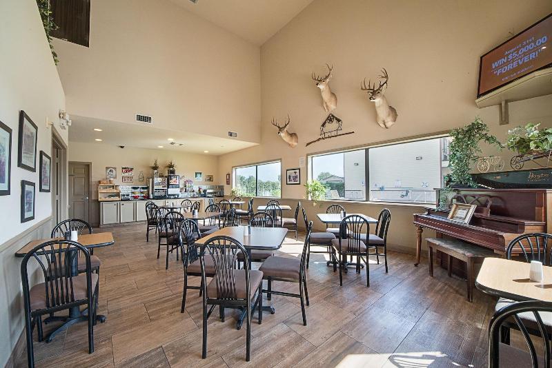 هتل Lone Star Inn And Suites Victoria