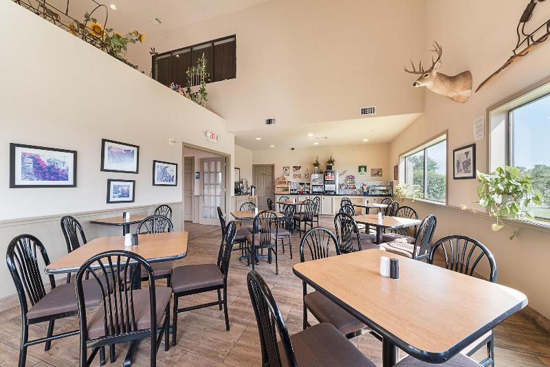 هتل Lone Star Inn And Suites Victoria