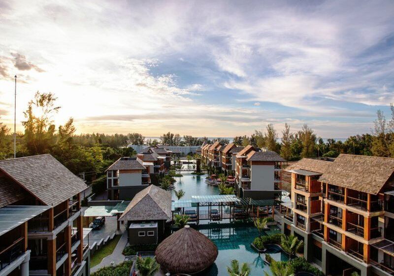 Hotel Mai Khaolak Beach Resort & Spa  (sha Extra Plus)