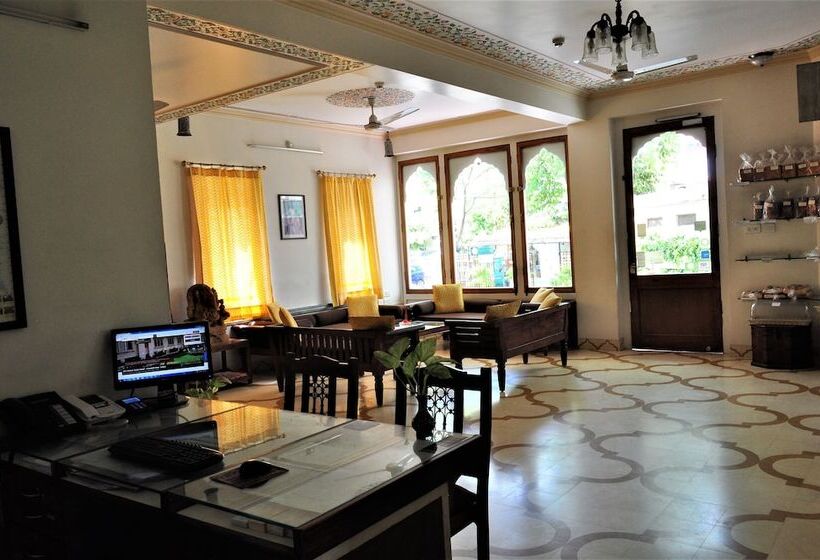 Fotos del hotel Om Niwas Suite:  12