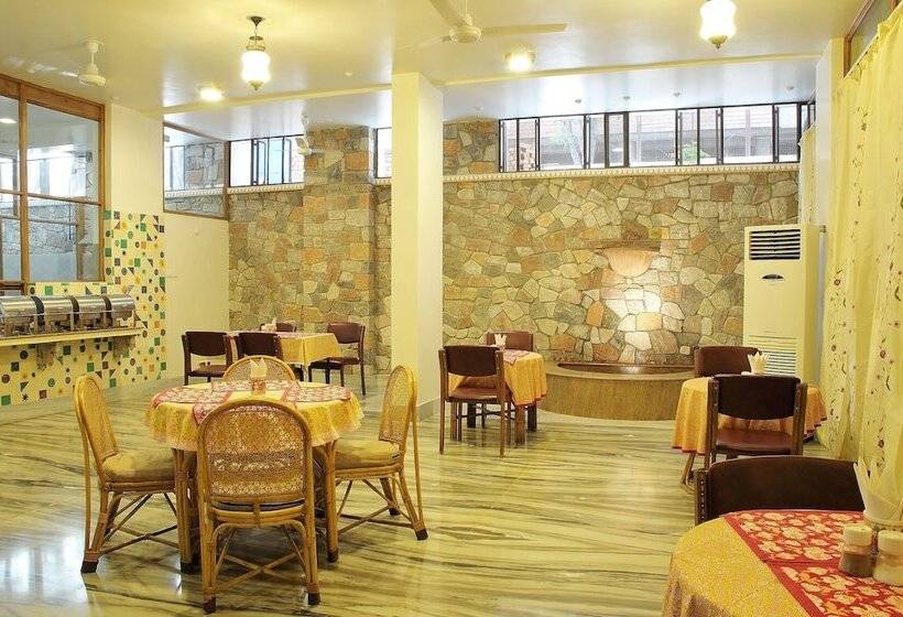 Fotos del hotel Om Niwas Suite:  14