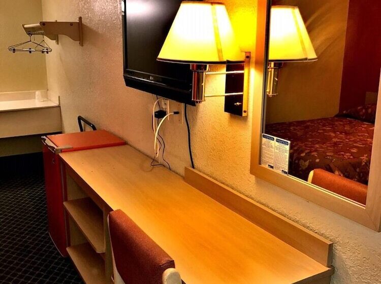 هتل Qc Stay Inn