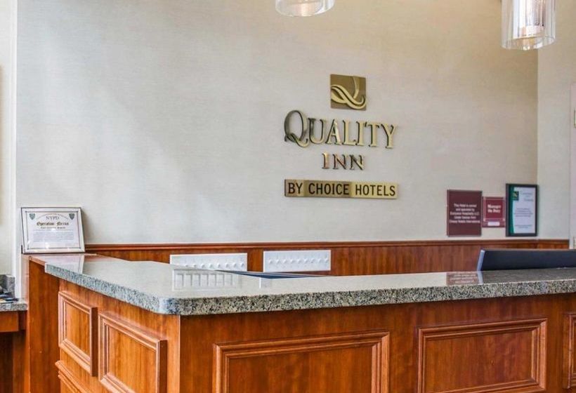 فندق Quality Inn Woodside