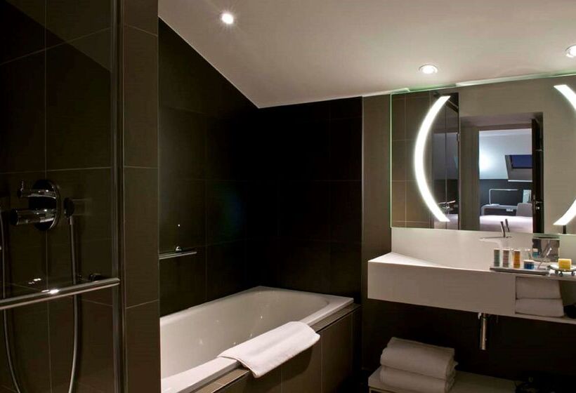 هتل Radisson Blu , Nantes