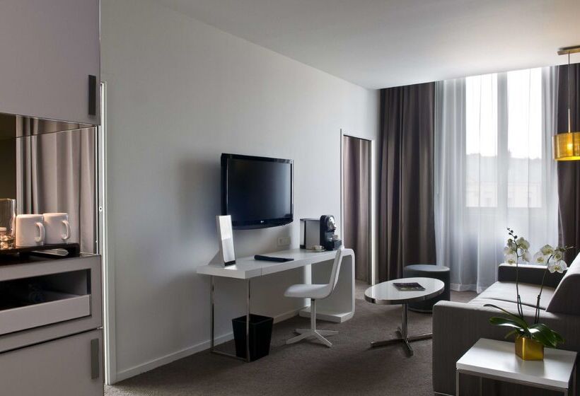 هتل Radisson Blu , Nantes