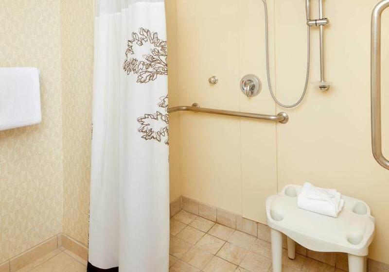 هتل Residence Inn By Marriott San Antonio Six Flags At The Rim