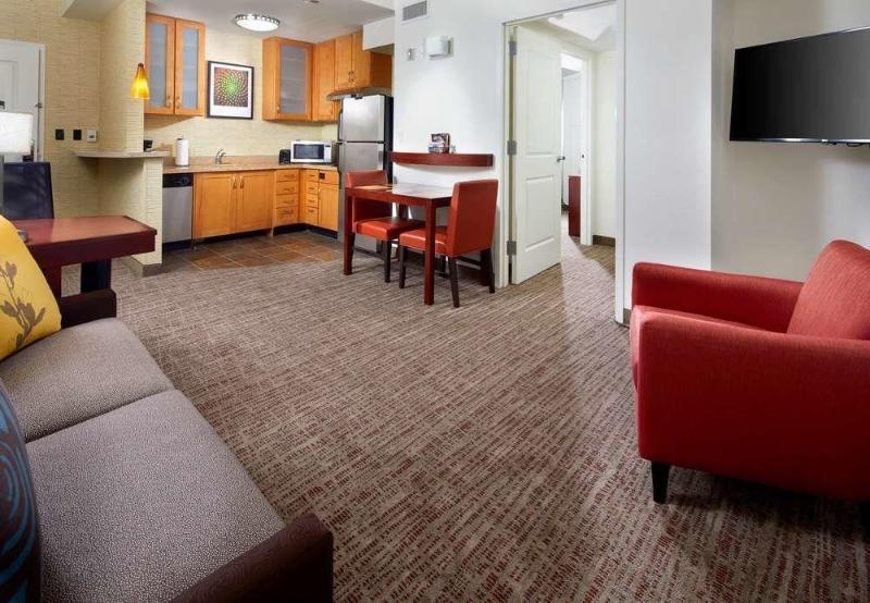 هتل Residence Inn By Marriott San Antonio Six Flags At The Rim