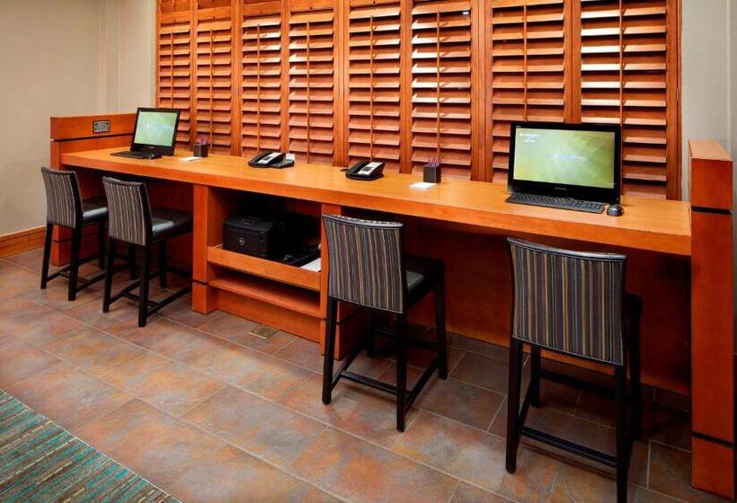 هتل Residence Inn By Marriott San Antonio Six Flags At The Rim