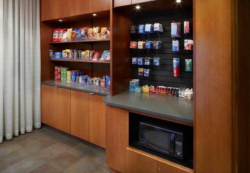 هتل Residence Inn By Marriott San Antonio Six Flags At The Rim