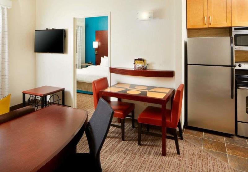 هتل Residence Inn By Marriott San Antonio Six Flags At The Rim
