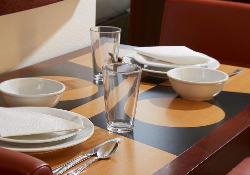 هتل Residence Inn By Marriott San Antonio Six Flags At The Rim