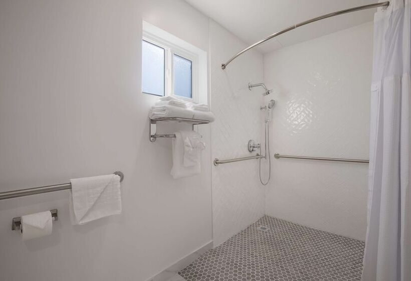 Surestay Plus Hotel By Best Western Upland   Ontario North