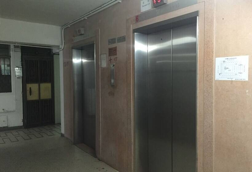 Kowloon Hostel