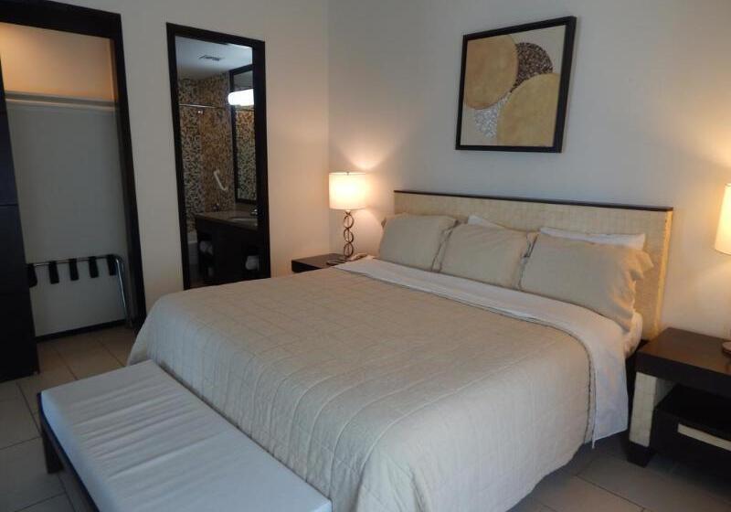 Peninsula Island Resort & Spa   Beachfront Property At South Padre Island