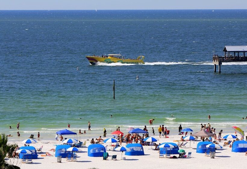 استراحتگاه Pier House 60 Clearwater Beach Marina