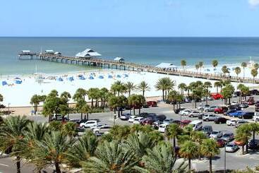 استراحتگاه Pier House 60 Clearwater Beach Marina