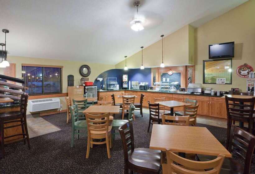 هتل Americinn By Wyndham Lincoln South