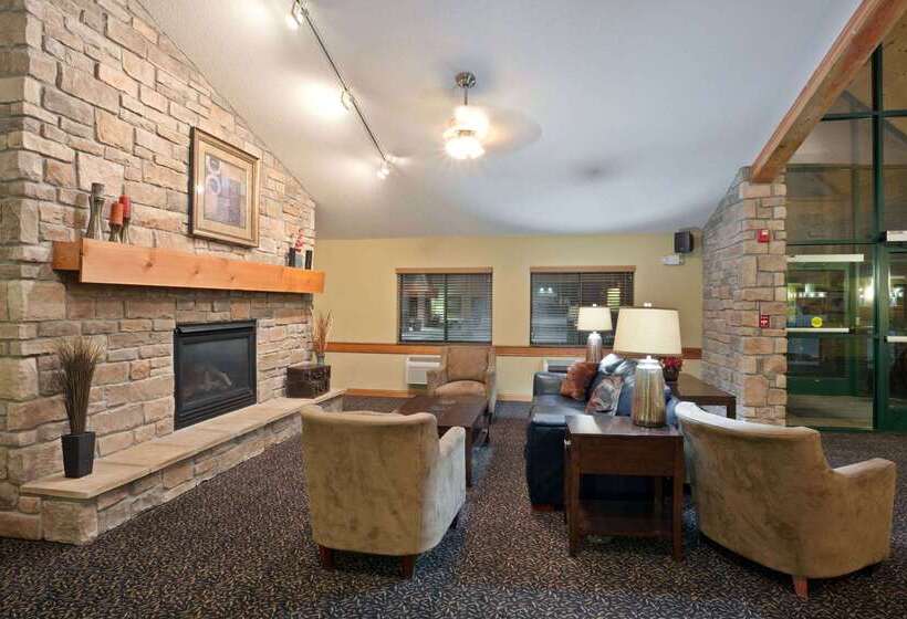 هتل Americinn By Wyndham Lincoln South