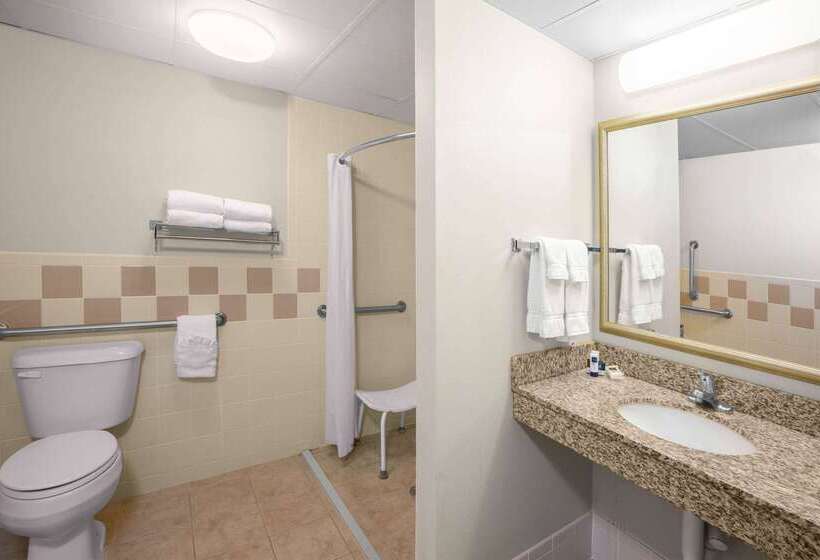 هتل Americinn By Wyndham Lincoln South