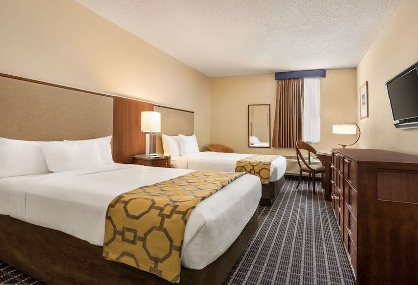 هتل Belmont Inn & Suites