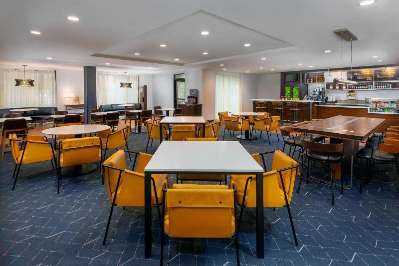 هتل Courtyard By Marriott Danbury